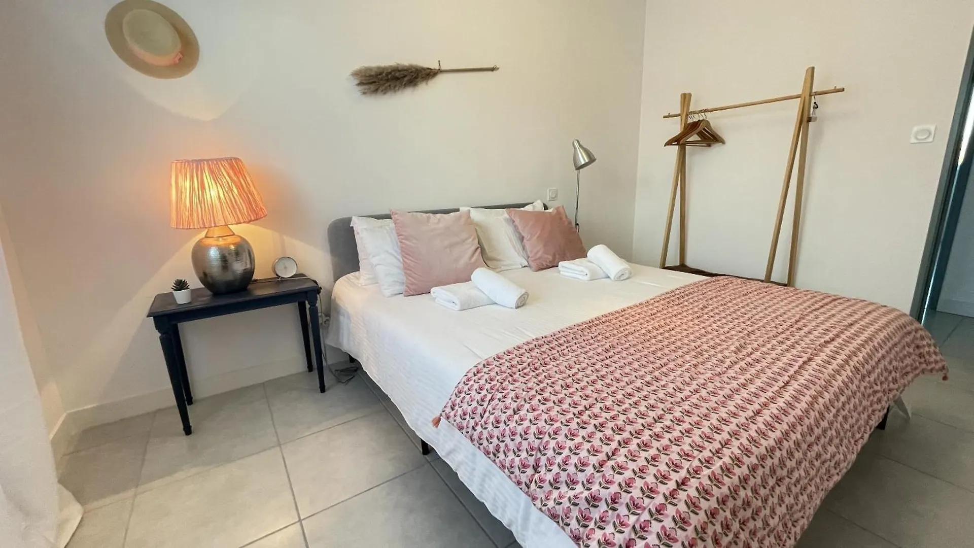 Le Clos Du Moulin 1 - Maison, Jardin, 3 Chambres (Adults Only) 0*, Entraigues-sur-la-Sorgue France