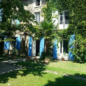 Le Mas Des Platanes Bed & Breakfast